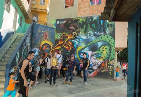 comuna 13 graffiti tour|graffiti tour medellin.